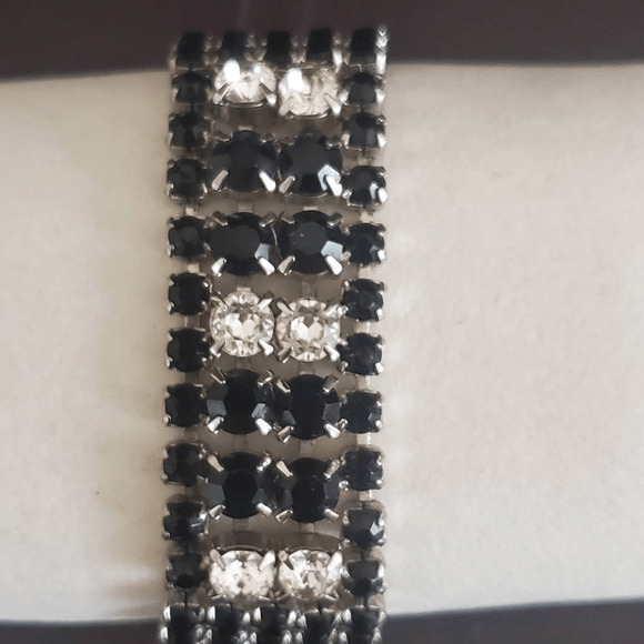 Weiss Vintage Black‎ Icy Rhinestone Bracelet Silver Tone Black & Clear Crystals - Picture 9 of 9